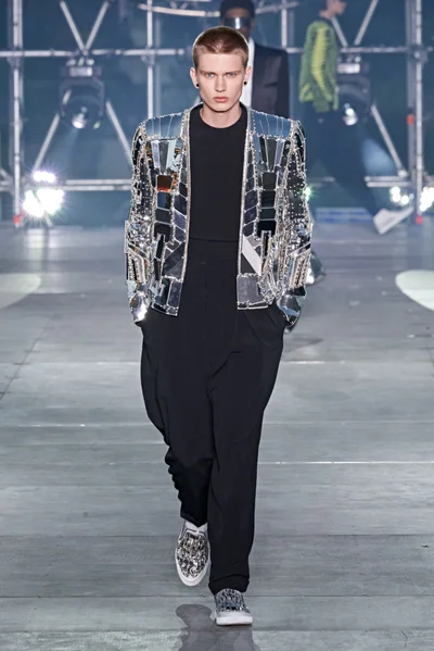 Look 79